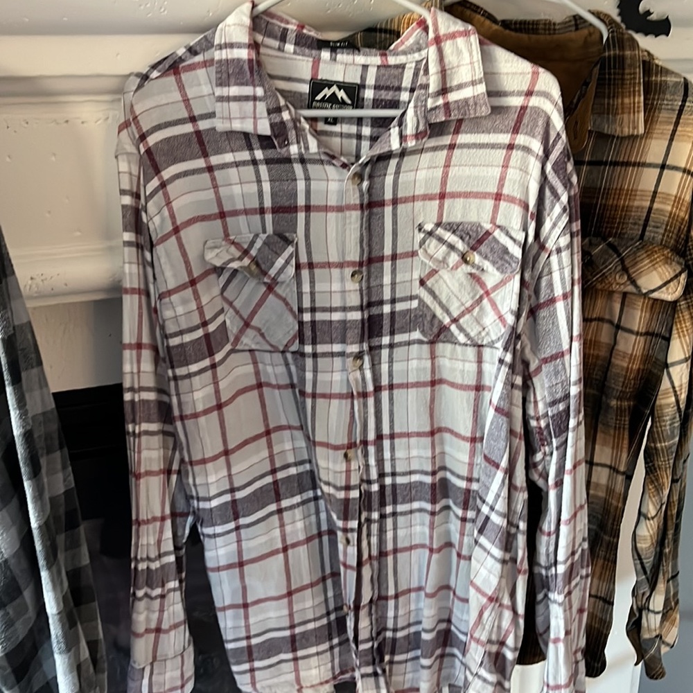 Flannel bundle - Picture 5 of 8